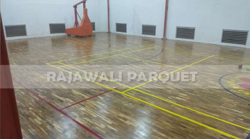 pemasangan lantai kayu Jati SMA Kharisma bangsa Tangerang