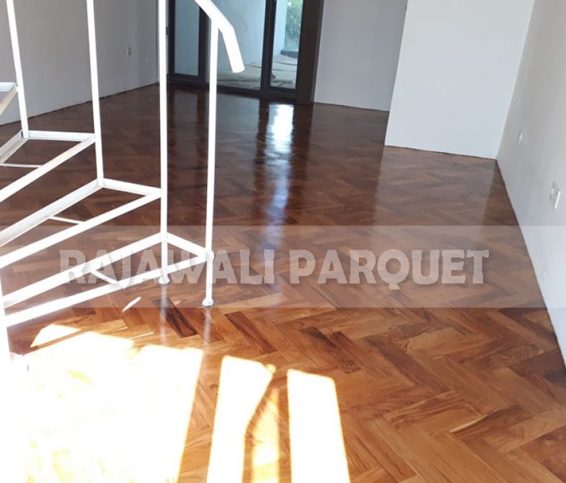 lantai kayu rumah bapak aher 10