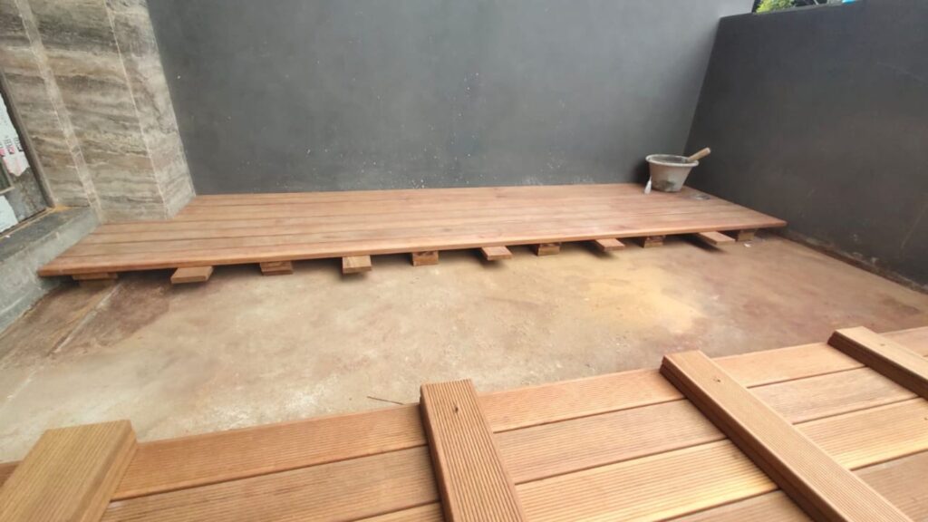 decking kayu bengkirai