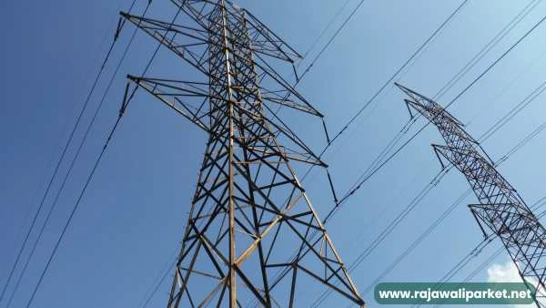 besi UNP dijadikan penopang tower